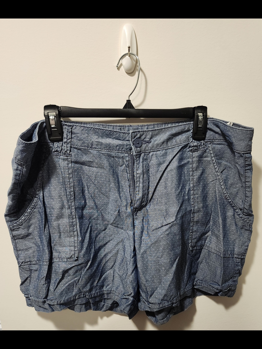 Lee Men’s Light Blue Denim-Look Jean Shorts